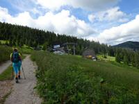  Blick auf die Wanderstrecke Richtung Bergstation beim tscherschutzhaus 