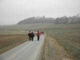  Wanderer auf dem Weg nach Husling 