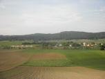  Fernblick nach Sichelbach und zum Eichberg 