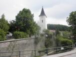  Blick zur Pfarrkirche Stssing 