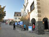  Wanderer am Start bei der Gartenbaufachschule 