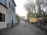  Wanderer in der Kellergasse Dimmelgraben 