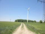  Wanderweg vorbei an den Windrdern 