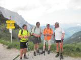  Wanderfreunde beim Stripsenjochhaus 