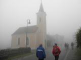  Marathonis bei der Pfarrkirche von Schandachen 