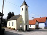 St. Eustachius Kapelle und Feuerwehrgebude in Wolfenreith 