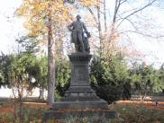  das Kaiser Josef II - Denkmal im Kaiser Josef-Park 