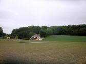 Blick zum Gebude mit der 1. K+L und zur Kirchenruine Sankt Ccilia