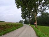  Wanderroute auf der Strae (L2206) bei Eggendorf 