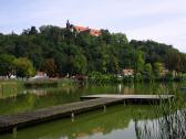  Blick ber den Schlossteich zum Schloss Sitzenberg 