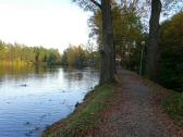  Wanderweg entlang des Herrensees 