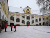  Innenhof des Schloss Tillysburg mit dem barocken Stiegenhaus 