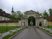  Blick zum "Wiener Tor" vom Stift Heiligenkreuz 
