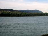  Fernblick ber die Donau zur Burgruine Weitenegg 