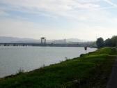 Fernblick zum Donaukraftwerk Melk und weiter zum Stift Melk