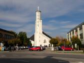  Blick zur Kath. Filialkirche Hl. Familie 