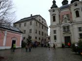 Blick zur Loreto-Kapelle, Pfarrhaus und zur Wallfahrtskirche Christkindl