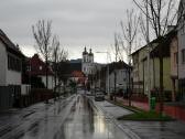 Wanderroute entlang der St.Berthold-Allee in Garsten, mit Blick zur Kath. Pfarrkirche Mari Himmelfahrt, ehem. Klosterkirche