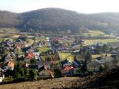  Fernblick nach Furth-Gttweig und zum Grnberg 