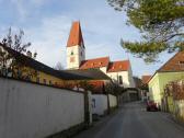 nochmals der Blick zur Kath. Pfarrkirche von Nudorf ob der Traisen