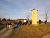  Marathonis bei der 3. Labestelle beim Rapelkreuz 