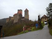  Blick zur Burg Hardegg 