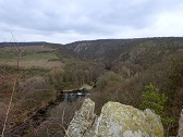  Blick ins Thayatal und zum Weinberg Sobes 