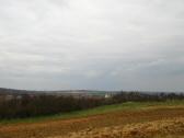  Fernblick zurck nach Hnanice (Gnadlersdorf) 