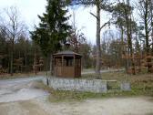 schne Pergula am Wanderweg am Rande der Riede rner