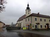 Blick zur Kath. Pfarrkirche hl. Maria Magdalena in Waldburg