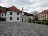  Blick zum Rahthaus mit der Rauchkuchl mit Kamin 