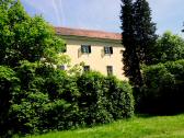 Blick zur Rckansicht des Schloss Neutenstein in Untergrafendorf 