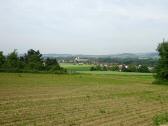 schner Fernblick nach St. Andr an der Traisen und weiter nach Herzogenburg