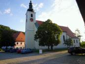 Blick zur Kath. Pfarrkirche hl. Johannes Evangelist in Viechtwang