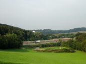  Fernblick zur A1 und zum Schloss Seisenegg 