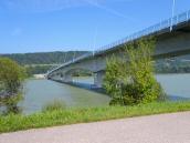  Blick zur 460 m langen Donaubrcke Pchlarn 