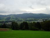  Fenblick zum Herzogenberg und zum Sonntagberg 