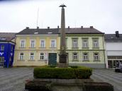 der Kaiser-Franz-Joseph-Gedchtnisobelisk am Hauptplatz 