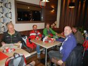  Marathonis vor dem Start in der B30 Lounge 