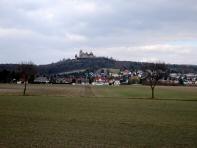 Fernblick nach Leobendorf und zur Burg Kreuzenstein 