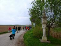 Wanderroute vorbei an der Pestsule auf der Pater Ludwig-Koller Promenade in Unternalb 