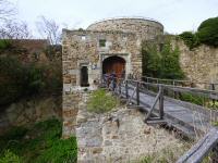 Impressium von der Burg Schrattenthal - Burgtor 13. Jhd. 