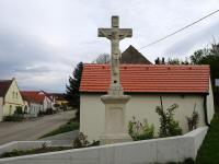 schnes Wegkreuz an der Straenkreuzung in Schrattenthal 