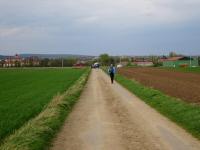  Blick auf die ebene Wanderstrecke nach Unternalb 