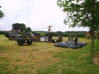 Blick zur deutschen Militrverpflegstelle - es wird schon wieder zusammengepackt  
