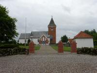  Blick zur Kirche von Viskum - Viskum Kirke 