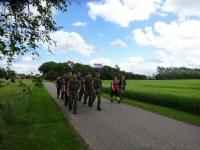  Blick zu einer niederlndischen Militrgruppe 