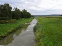  der Blick von der Straenbrcke ber die Perschling zurck nach Kapelln 