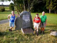 Marathonis beim "Walther von der Vogelweide" Gedenkstein