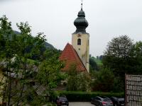Blick zur Kath. Pfarrkirche hl. Johannes der Tufer in Reinsberg 